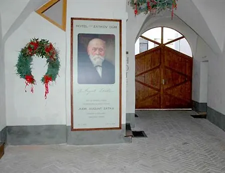 Zatkuv Dum Hotel