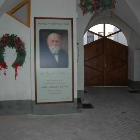 Hotell Zatkuv Dum