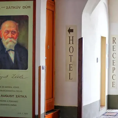 Hotel Zatkuv Dum 3*