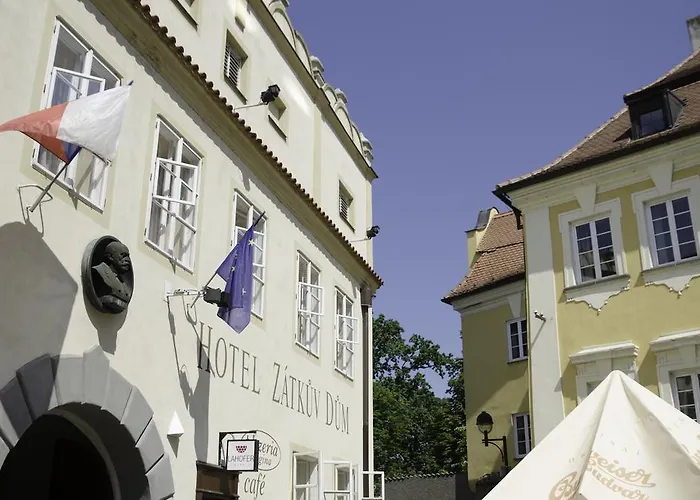 Hotel Zatkuv Dum 3*