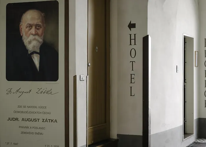 Zatkuv Dum Hotel